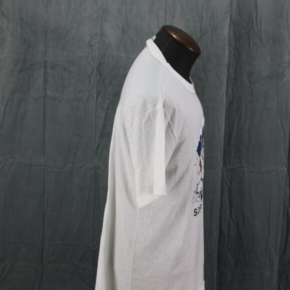 Vintage Graphic T-shirt - North West Territories Softball - Men's Large - Picture 6 of 7